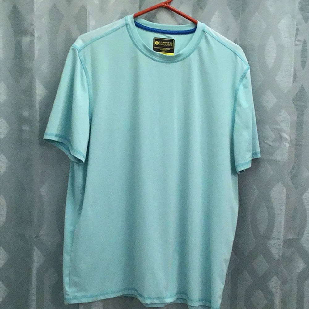 G.H. Bass & Co. Explorer men’s Large tee shirt